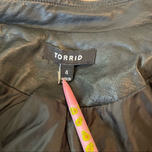 Torrid black leather motto jacket 4x - Picture 5 of 7